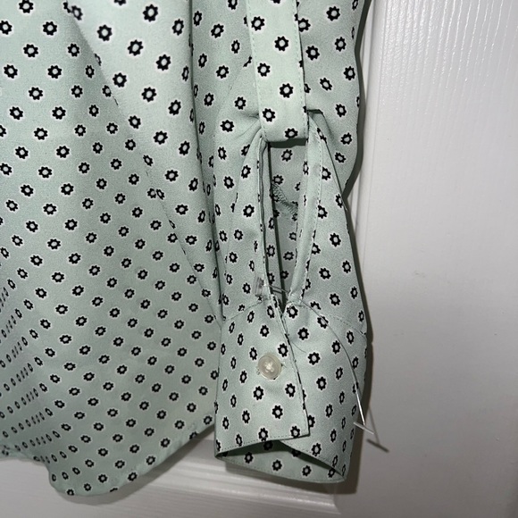 Ann Taylor Blouse - Picture 4 of 6